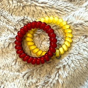 Telities red and yellow